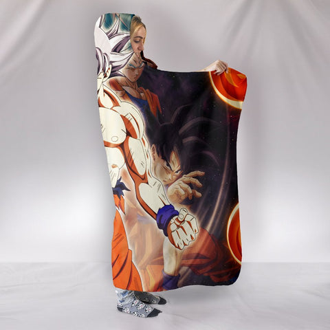 Image of Dragon Ball Goku Hooded Blanket - Outbreak Power Blanket