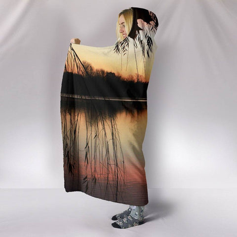 Image of Christian Hooded Blanke t- Lake Yellow Be Still Blanke